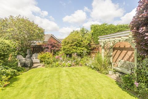 3 bedroom detached house for sale, Tennyson Road, Lutterworth