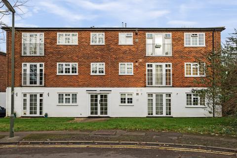 2 bedroom penthouse for sale, Lower Edgeborough Road, Guildford, Surrey, GU1