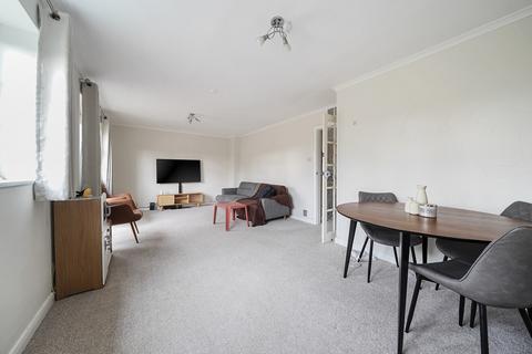 2 bedroom penthouse for sale, Lower Edgeborough Road, Guildford, Surrey, GU1