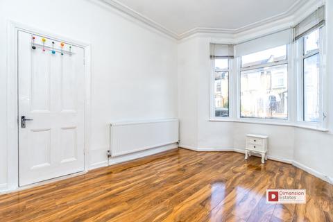 4 bedroom terraced house to rent, Coopersale Road, Homerton, Hackney, E9