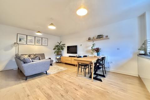 2 bedroom apartment for sale, St Nicholas Close, Exeter, EX1