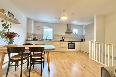 2 bedroom apartment for sale, St Nicholas Close, Exeter, EX1