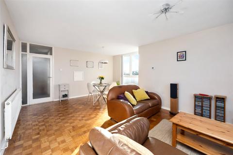 2 bedroom flat for sale, Sea Avenue, Rustington, Littlehampton, West Sussex, BN16