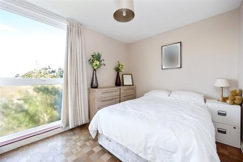 2 bedroom flat for sale, Sea Avenue, Rustington, Littlehampton, West Sussex, BN16