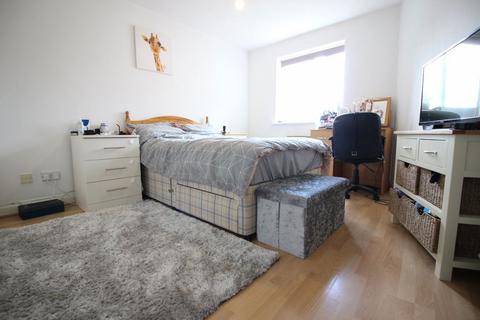 1 bedroom flat to rent, Norbury Avenue, Watford