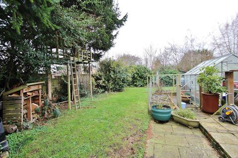3 Elm Close, Witney, OX28 5BT