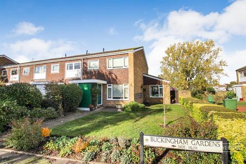 3 bedroom end of terrace house for sale, Buckingham Gardens, West Molesey KT8