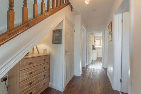 25 Dunchurch Crescent, Sutton Coldfield, B73 6QW