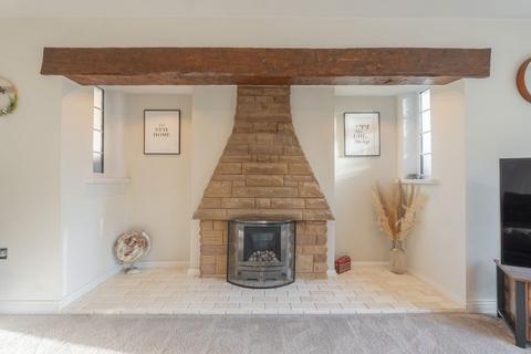 25 Dunchurch Crescent, Sutton Coldfield, B73 6QW