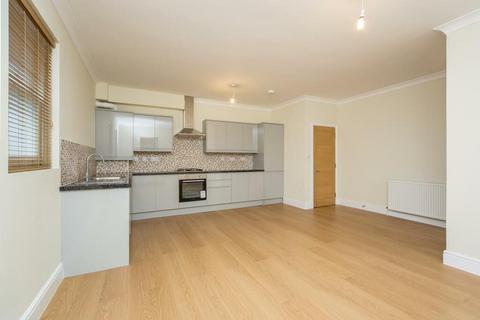 3 bedroom apartment to rent, 63 New Wanstead, London E11