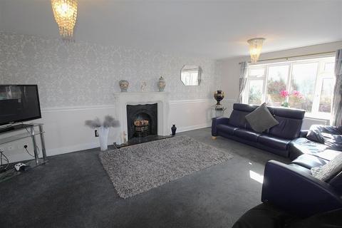 4 bedroom house for sale, Southsea Avenue, Minster On Sea, Sheerness