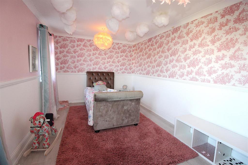 Bedroom 2(1).JPG