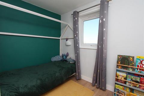 10 Sideland Close, Bristol, BS14 8LE