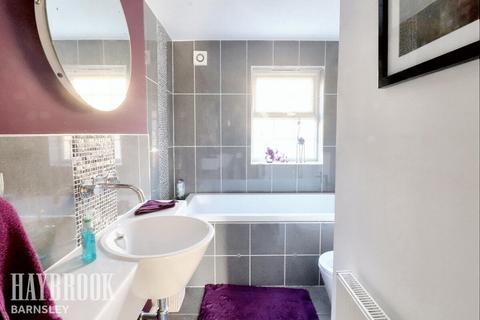 94 Barnsbridge Grove, Barnsley, S70 3RW