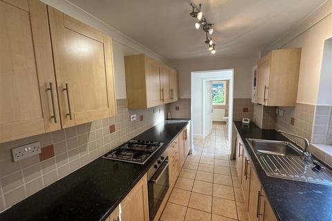 2 bedroom terraced house for sale, Greatham Road, Bushey WD23