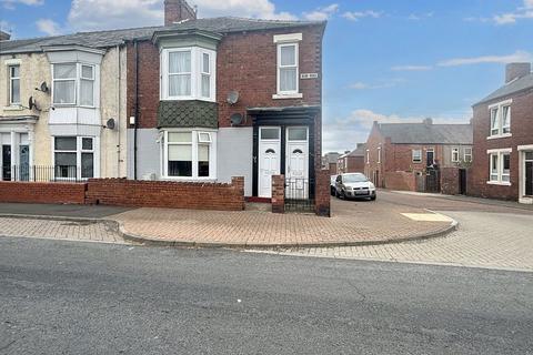 3 bedroom flat for sale, Dean Road, South Shields, Tyne and Wear, NE33 5LN