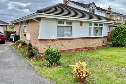 3 bedroom detached house for sale, Leith Court, Dewsbury