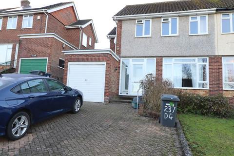 3 bedroom semi-detached house to rent, Deeds Grove, High Wycombe HP12