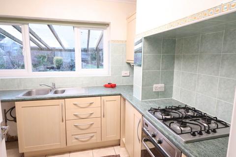 3 bedroom semi-detached house to rent, Deeds Grove, High Wycombe HP12