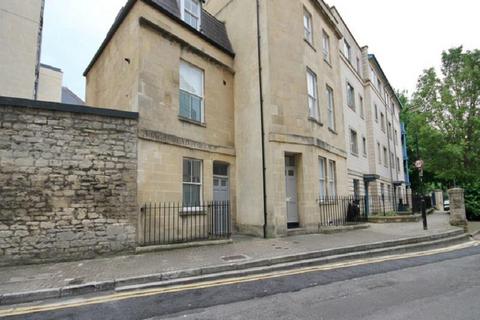 Studio to rent, Kingsmead Terrace