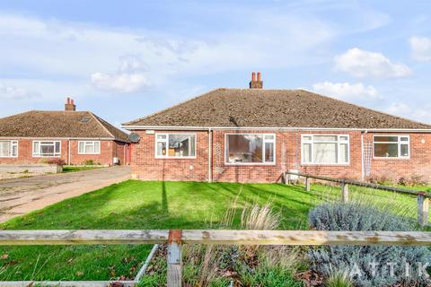 2 bedroom semi-detached bungalow for sale, Queens Drive, Halesworth