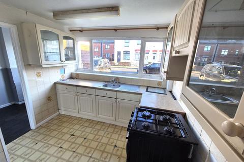 3 bedroom terraced house to rent, Lister Street, Willenhall