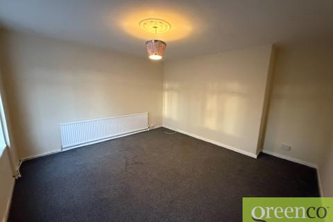 4 bedroom semi-detached house to rent, Parkway, Salford M38