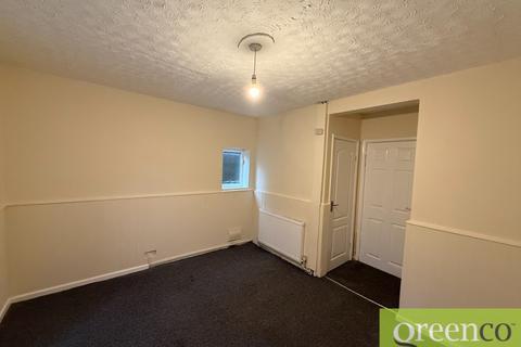 4 bedroom semi-detached house to rent, Parkway, Salford M38