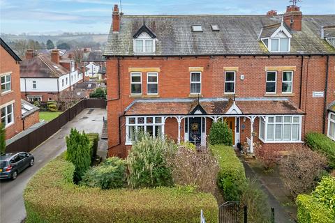 5 bedroom end of terrace house for sale, Langwith Terrace, Collingham, LS22