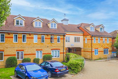 2 bedroom apartment to rent, Holt House,Flamstead End Road,Cheshunt,Herts