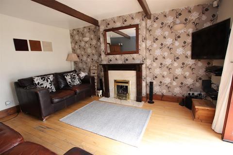 2 bedroom cottage to rent, Moorside Road, Eccleshill