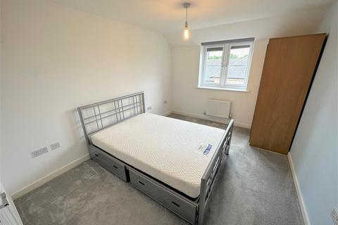 2 bedroom flat to rent, Dodd Road, Watford WD24