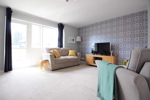 2 bedroom flat to rent, Alma Road, Sidcup, Kent