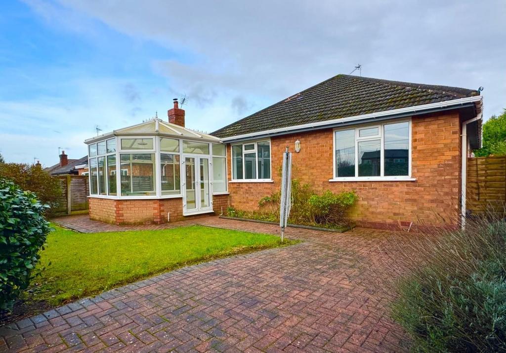 9 Stanneylands Drive - Rear Garden.jpg