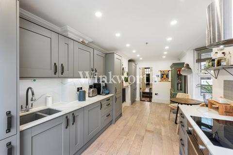 36 Waldegrave Road, London, N8 0QA