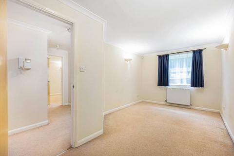 2 bedroom flat to rent, Morden Road, South Wimbledon, London, SW19