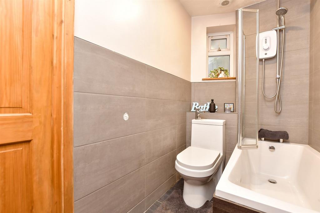 En Suite Bathroom