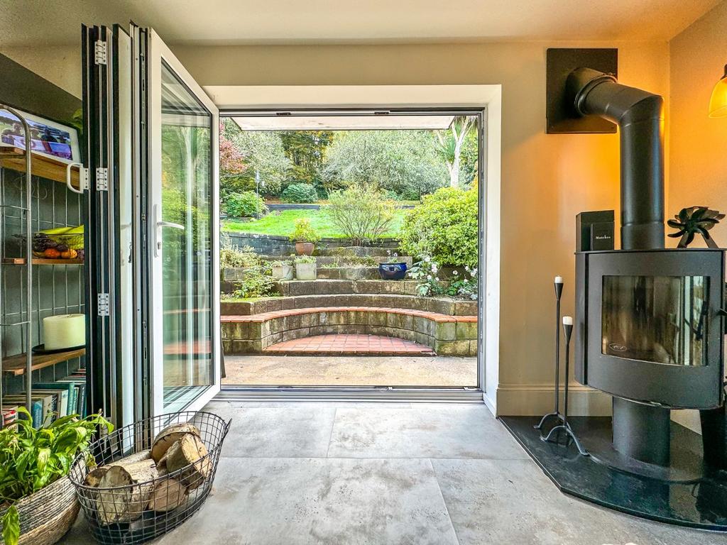 Bi-Folds