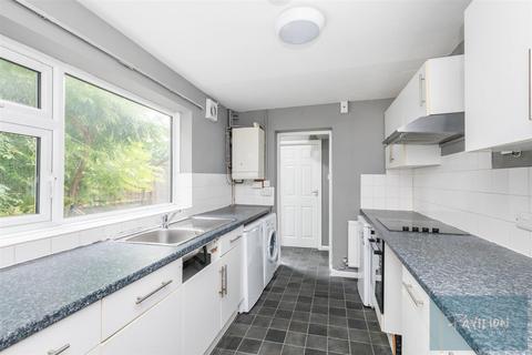 4 bedroom house to rent, Hollingdean Road, Brighton