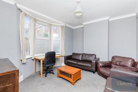 4 bedroom house to rent, Hollingdean Road, Brighton