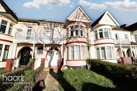 3 bedroom flat for sale, Riviera Drive, SOUTHEND-ON-SEA