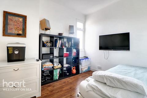 45a Riviera Drive, Southend-on-sea, SS1 2QT
