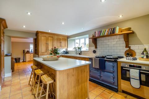 3 bedroom detached house for sale, Ton Road, Llangybi, Usk