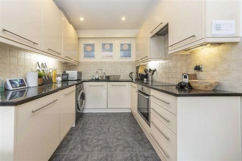 2 bedroom flat to rent, Bridewell Place, London E1W