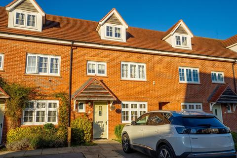 4 bedroom terraced house for sale, Farro Drive, York