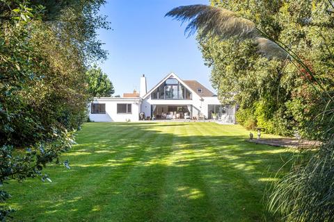 5 bedroom chalet for sale, Pigeonhouse Lane, Rustington