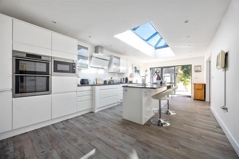 5 bedroom chalet for sale, Pigeonhouse Lane, Rustington