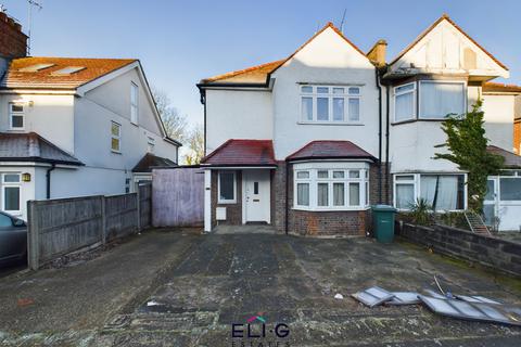 3 bedroom semi-detached house to rent, Sinclair Grove, NW11