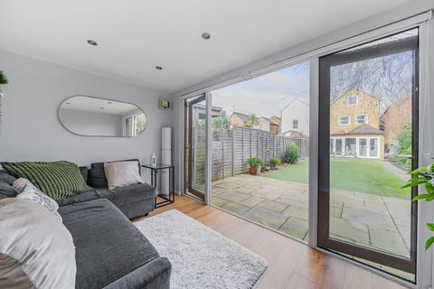 4 bedroom detached house for sale, Wyndham Road, Kingston Upon Thames KT2