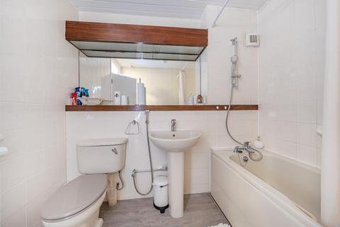 3 bedroom flat for sale, New Barnet,  Barnet,  EN5